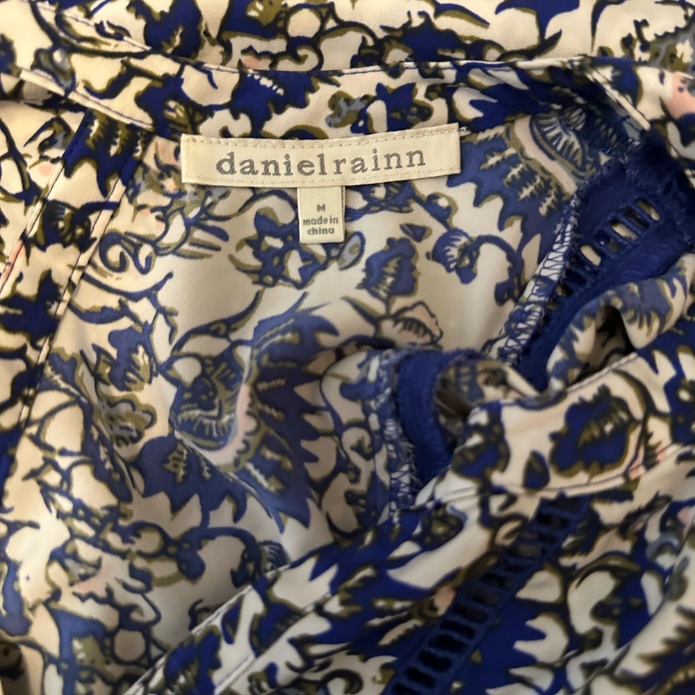 Daniel Rainn top - Picture 3 of 3